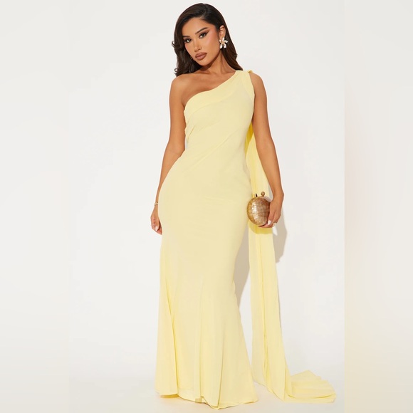 NWT Fashion Nova chiffon Elegant butter Yellow One-Shoulder Dress Sz M - Picture 1 of 3